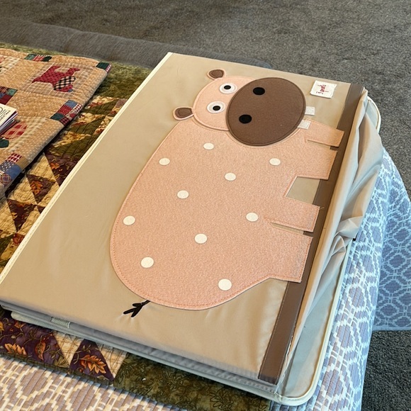 3 sprouts Hippo Storage Trunk - Picture 7 of 8